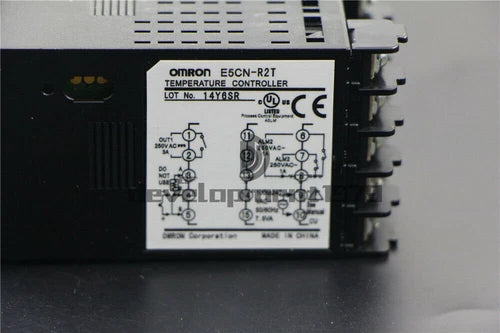 1X Temperature Controller 100-240VAC  E5CN-R2T