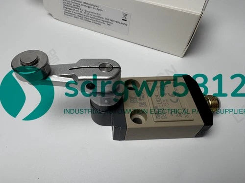 1PCS D4CC-1024    limit switch