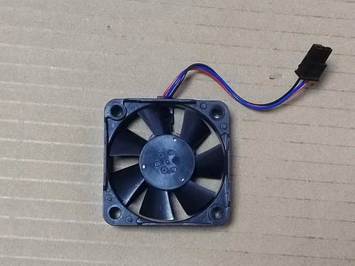 1PC  3-wire cooling fan  UDQF56C01CVL 13.5V 0.07A 5015 5CM