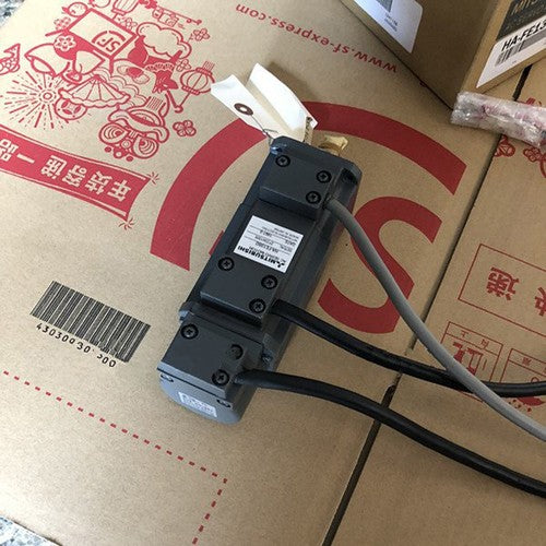 ONE  Mitsubishi in box AC Servo Motor HA-FE13BD HAFE13BD 1 year warranty