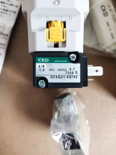 1pcs   V3301-10-W-M1LS-3