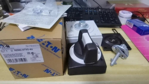 1PCS  Rotary Handle  NZM2-XTVD-60 NZM2XTVD60