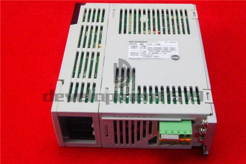1PC  MR-J2S-10B MRJ2S10B  AC  Driver Amplifier