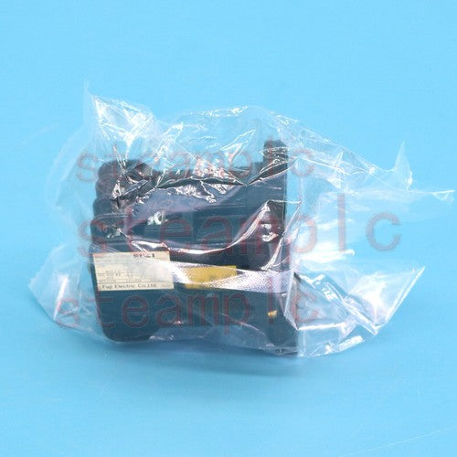 One  Magnetic Contactor For FUJI SRC3631-02/X 4a 220VAC Free Shipping