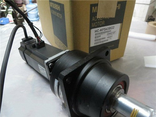 1PC  Mitsubishi IN BOX Servo Motor HC-KFS43G2 free shipping
