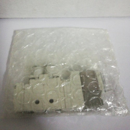 one  for SMC VQZ1120-5LO1-C4 solenoid valve Free shipping