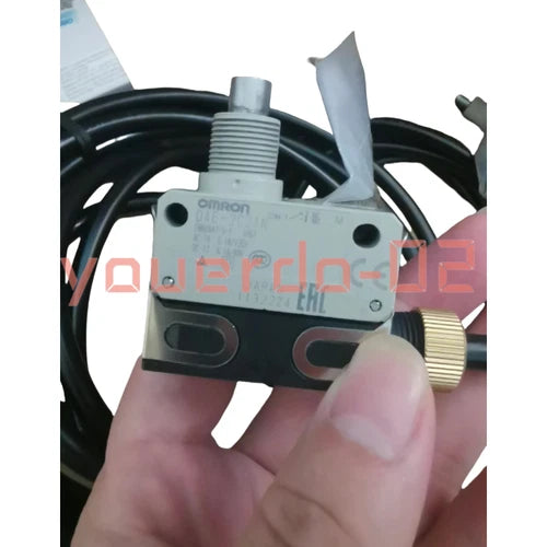 1 PC   Limit Switch   D4E-2C21N