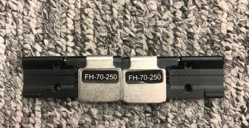 1pair  Fiber Holder for  FSM-50R 60R 70R+88R FSM-70S 62S+ 22s splicer FH-70-250