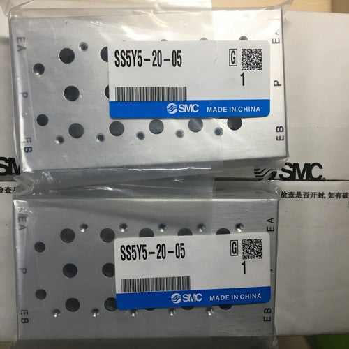 one  SMC SS5Y5-20-05 Solenoid valve base manifold Free shipping