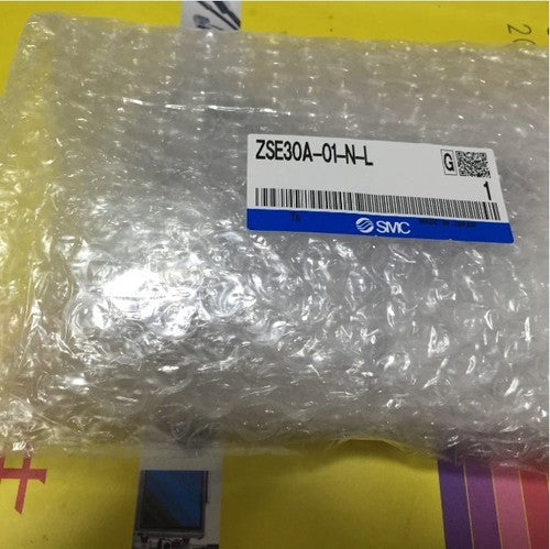 1 PCS SMC ZSE30A-01-N-L switch
