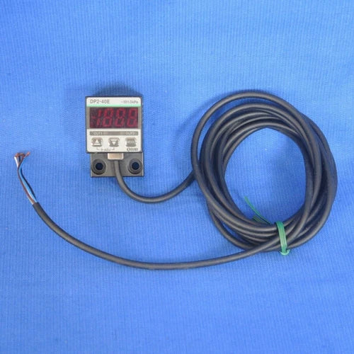 1PC    Gauge Vacuum Industrial Pressure Sensor 12~24VDC DP240E DP2-40E