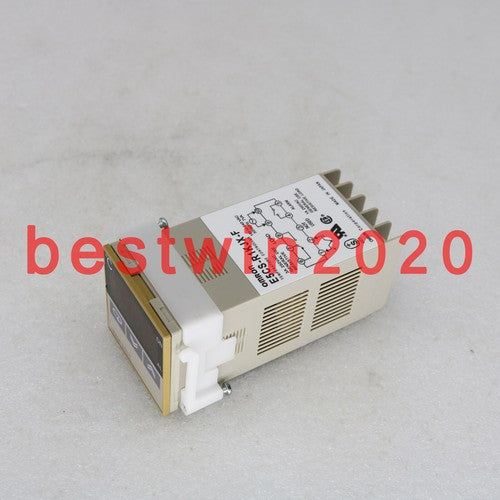 1PC  Omron E5CS-R1KJX-F Temperature ControllerItem FREE SHIPPING