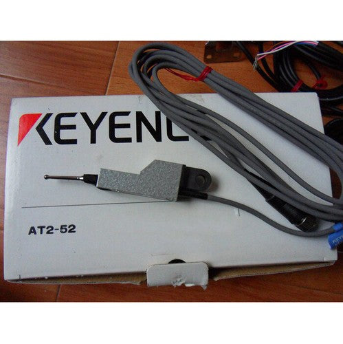 1pc  keyence Contact displacement sensor AT2-52 one Year Warranty