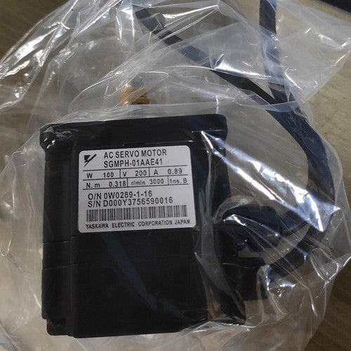 1ps  yaskawa AC SGMPH-01AAE41 Servo Motor in box Fast Delivery