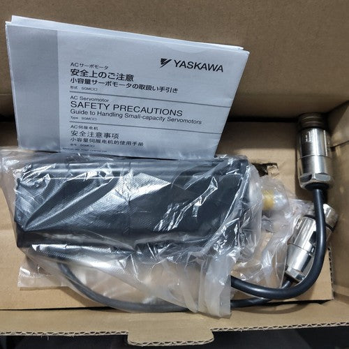 1ps  yaskawa Servo Motor SGMAH-02AAA6CD-OY Fast Delivery