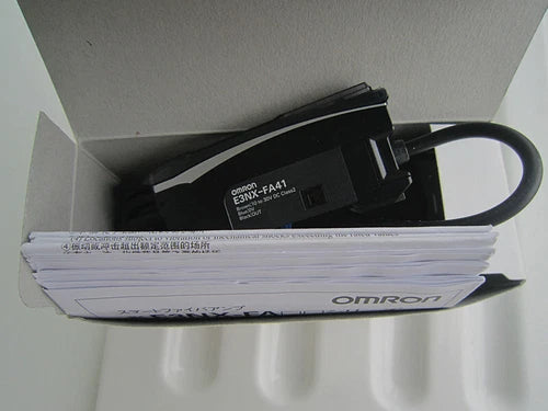 1PCS  E3NX-FA41 photoelectric sensor