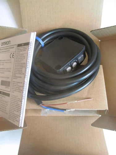 1pcs   E3JK-DP11-C  photoelectric switch sensor