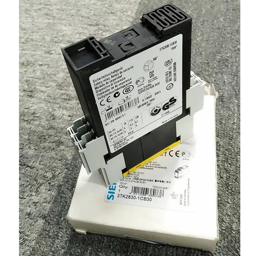 1PCS  Safety Relay 3TK2 830-1CB30   3TK2830-1CB30