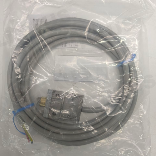 Omron D4C-1202 General Purpose Compact Enclosed Limit Switch Roller Plunger
