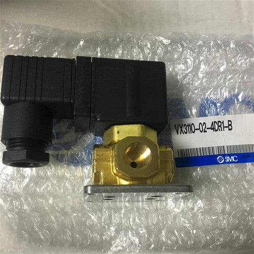 ONE  SMC VX3110-02-4DR1-B three-way solenoid valve Free shipping