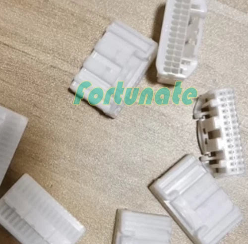 QTY:100  FOR Connector IMSA-9491S-28B
