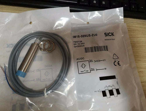 1PCS For  proximity switch  IM18-08NUS-ZU0