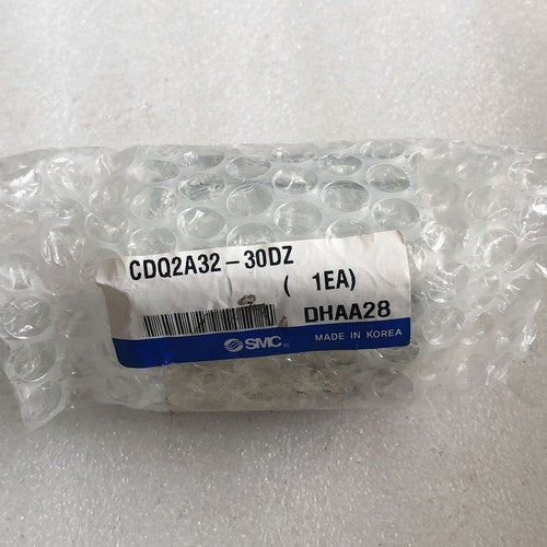 one  SMC Standard thin cylinder CDQ2A32-30DZ Free shipping