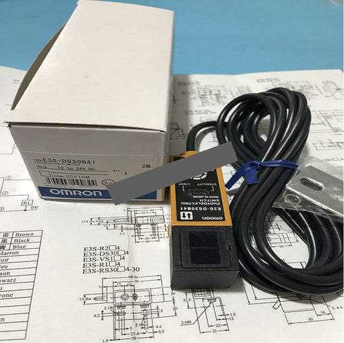 OMRON  E3S-DS30B41 photoelectric switch One year warranty